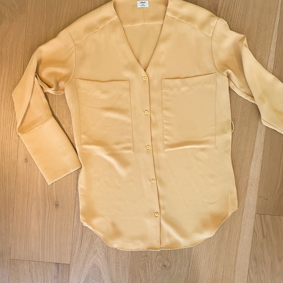 Aritzia Blouse - Picture 5 of 7